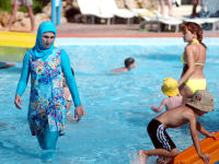 Intorno al burkini