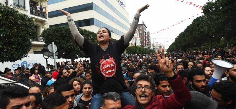 Manifestazione a Tunisi contro il carovita (FETHI BELAID/AFP/Getty Images)